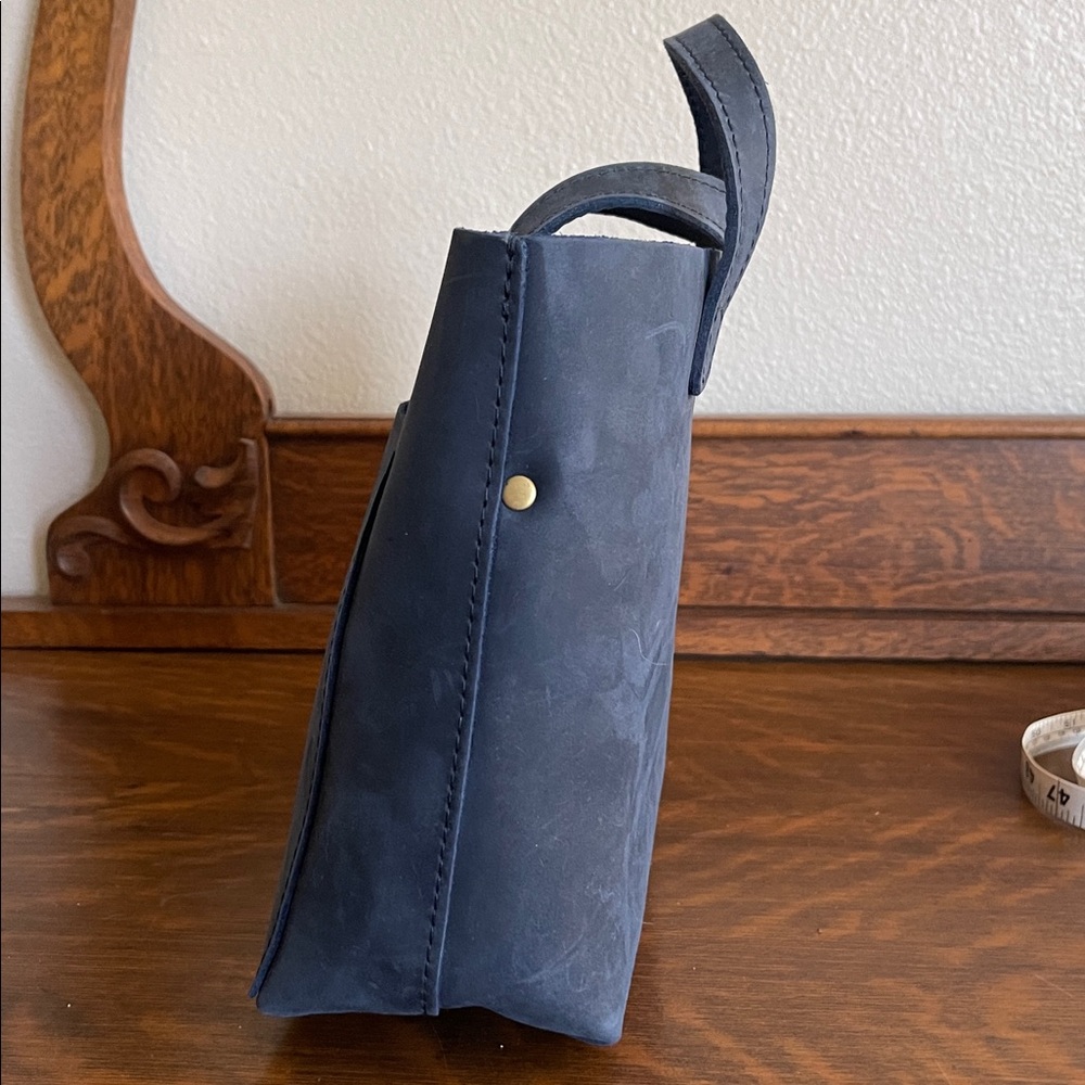 Chic Navy Leather Tote - Picture 2 of 7